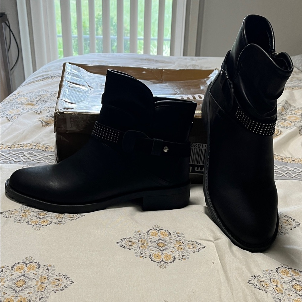 GC Shoes Black Moto Bootie - Sz. 8